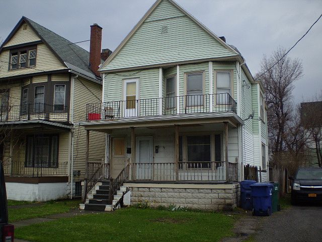 1st image of 17 Pomona Pl
