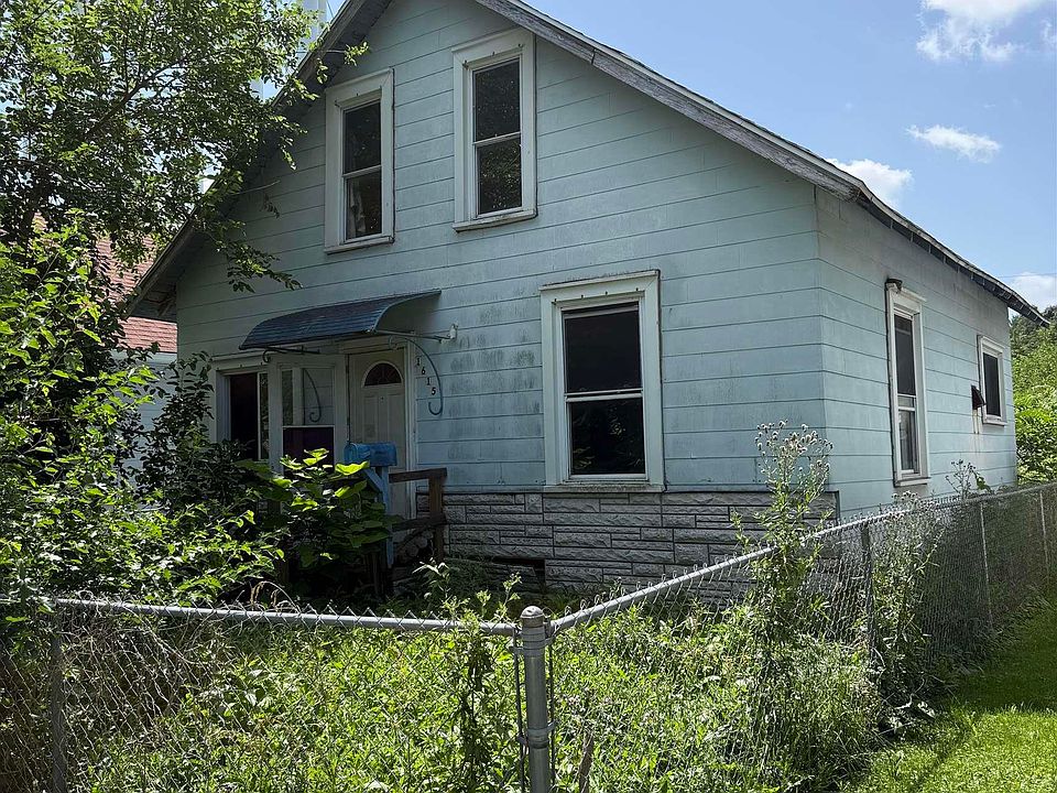 1st image of 1615 W 1st St