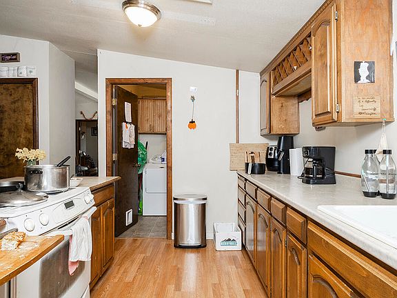 5th image of 1392 Cedar Flat Rd