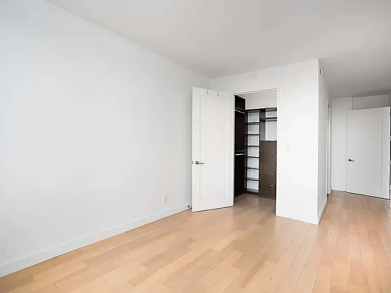 22 N 6th St #6F — Photo 5