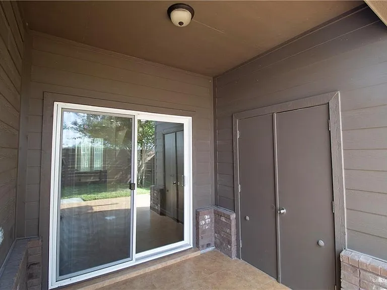 1000 E Daffodil Ave #1 — Photo 21