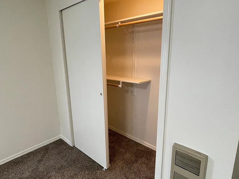209 W Murray St — Photo 5