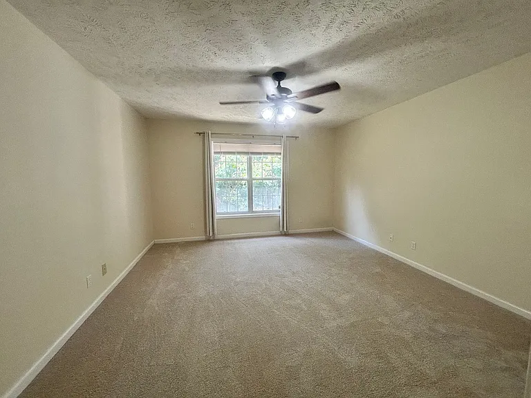 3411 Lainey Ln #C — Photo 19
