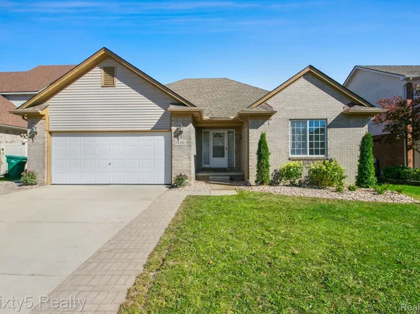24487 Brentwood Dr, Brownstown, MI 48183