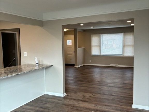 5th image of 31612 Daniel Dr