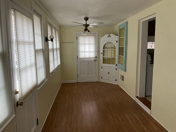 2nd image of 10 Riverstone Ln