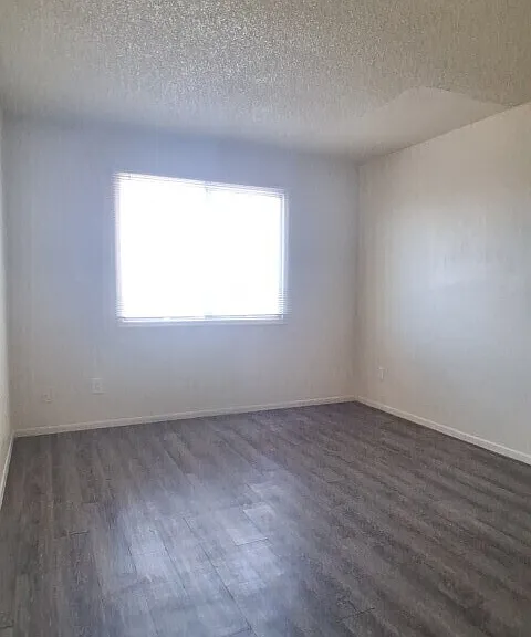 4004 S 44th St — Photo 17