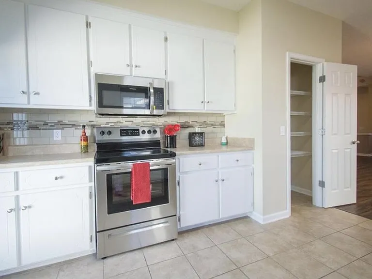 210 Wakefield Way — Photo 9