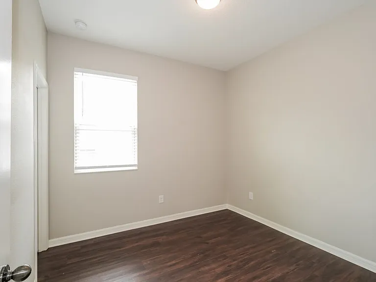 7729 Sunshine Bridge Ave — Photo 12