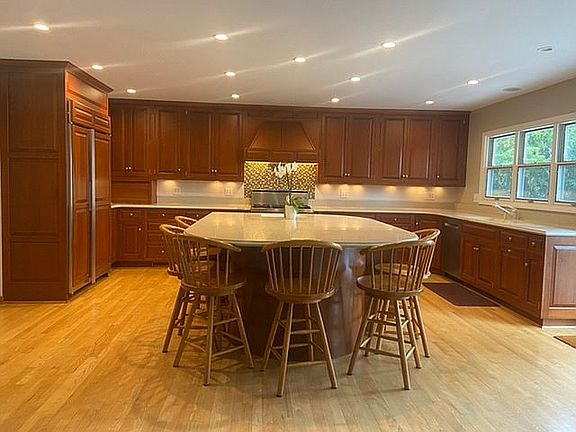 5th image of 4525 Valley Forge Dr