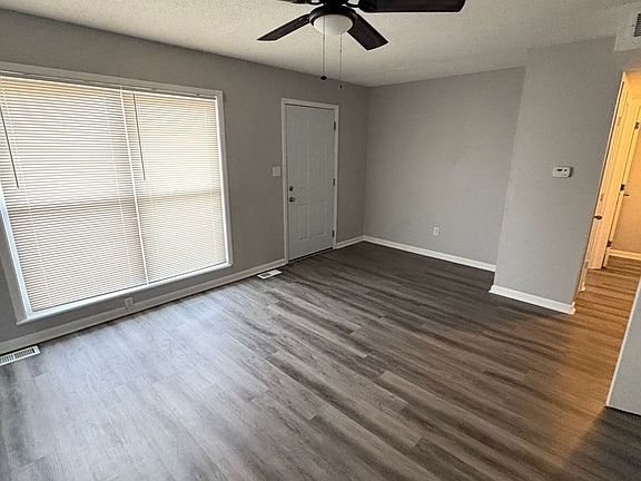 3rd image of 1019 N Arrowhead Ridge Dr