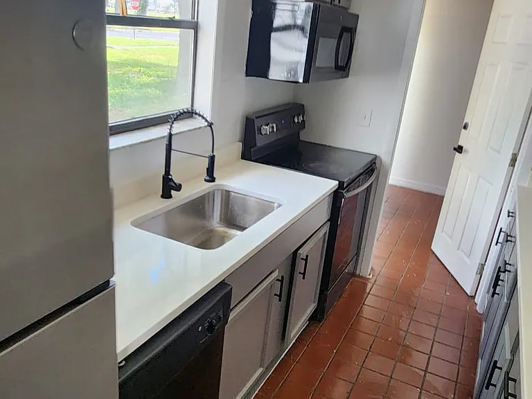 1660 Rosetine St #1 — Photo 3