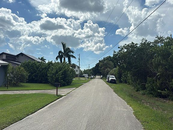 4th image of 443 Seaworthy Rd