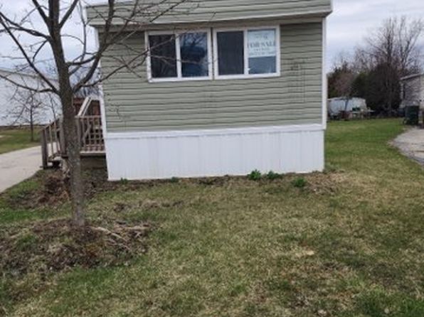 202 Orbiter Dr, Round Lake, IL 60073