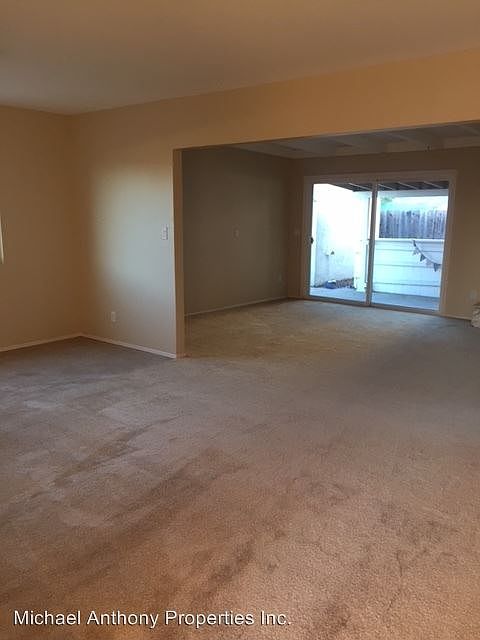 1st image of 393 Ledgewood Ln