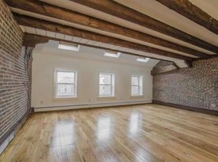 77 Fulton St #404, Boston, MA 02109