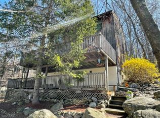 374 Skyline Lake Dr, Ringwood, NJ 07456