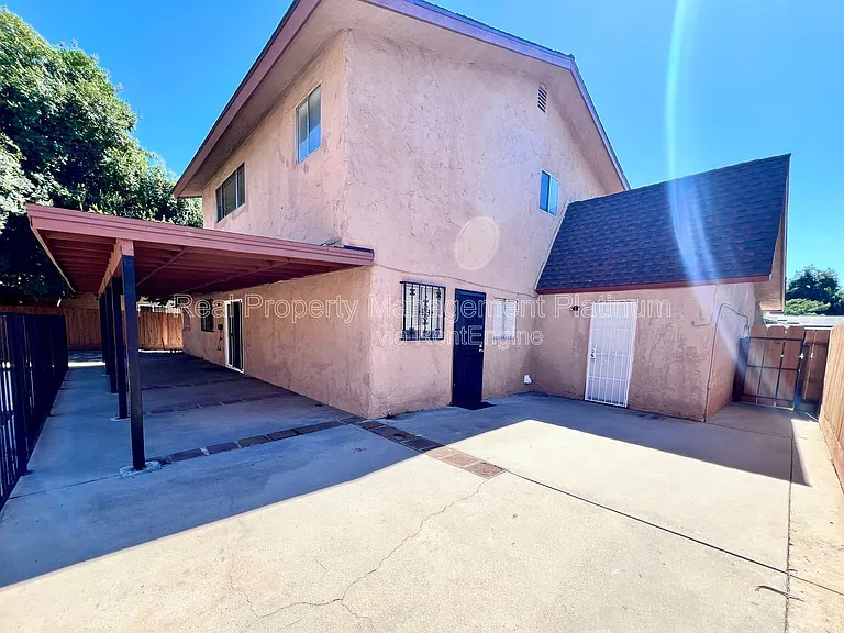 404 N Villa Ave — Photo 20