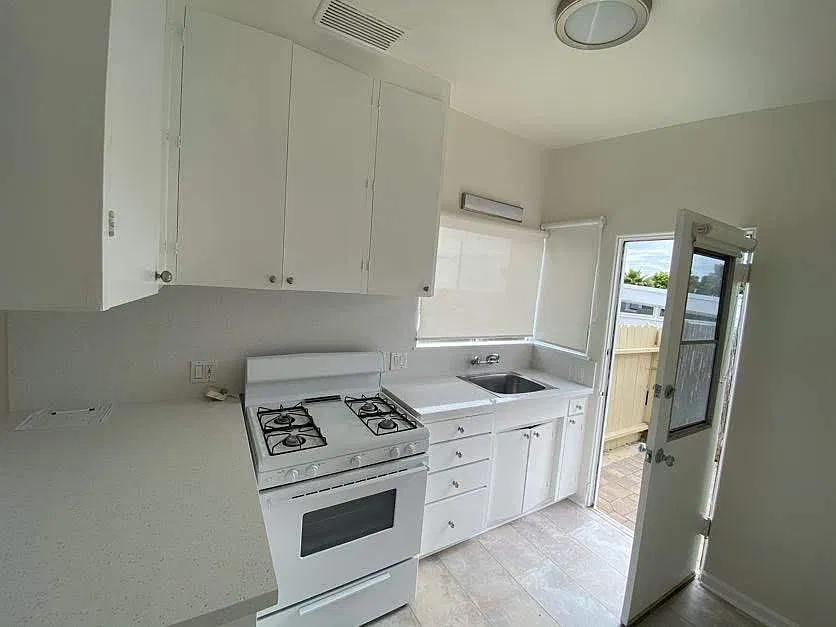 Kitchen - all new counter tops and floors!