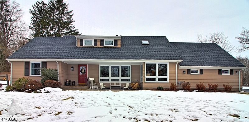1st image of 41 Pheasant Hill Dr