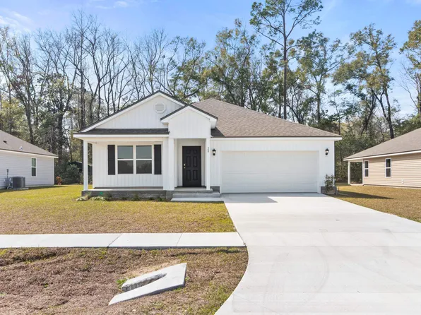 28 Brighton Dr, Crawfordville, FL 32327