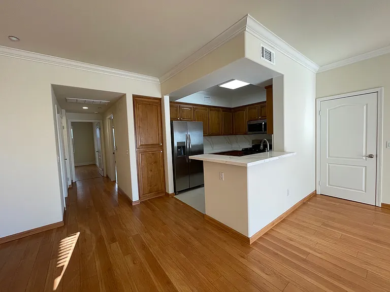 2030 Dracena Dr #17 — Photo 7