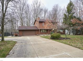 394 Silver Ridge Dr, Akron, OH 44321