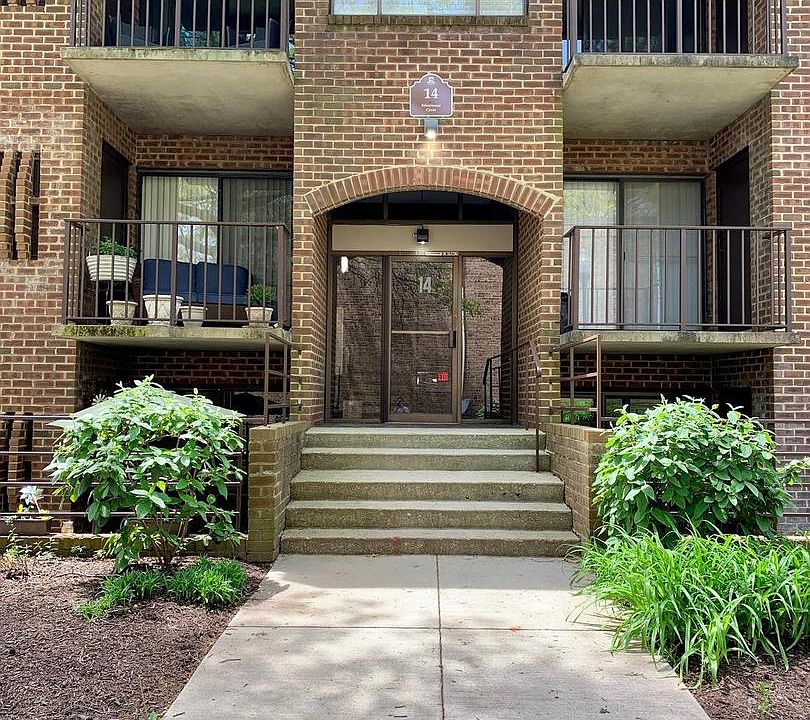 1st image of 14 Silverwood Cir APT 11