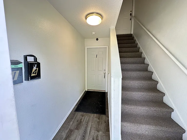 1119 3rd St SW #1 — Photo 12