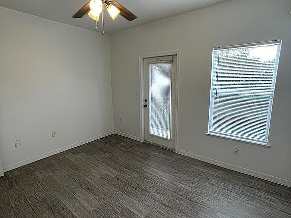 3rd image of 11480 Villa Grand APT 111