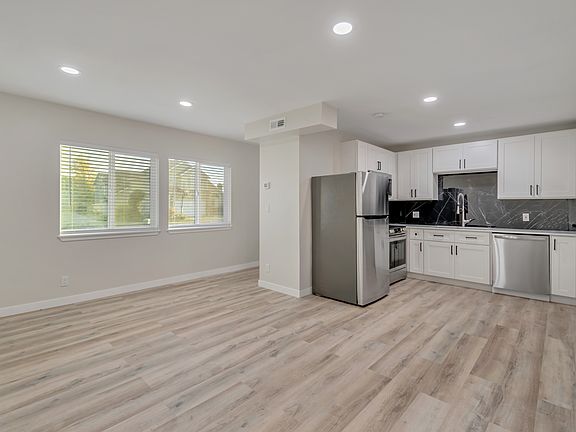5th image of 1317 E Brookshire Dr #2