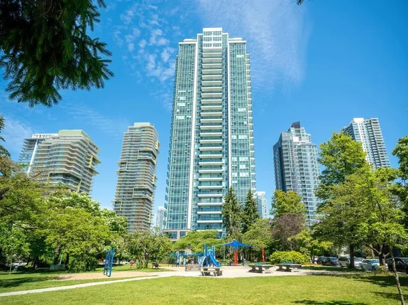 6463 Silver Ave #701, Burnaby, BC V5H 2Y3
