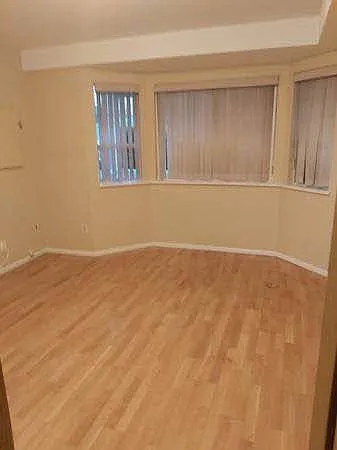 3 bed, 1300 sqft, $2,350 — Photo 2