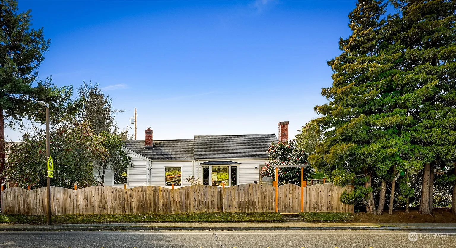 3029 Northwest Avenue photo 1