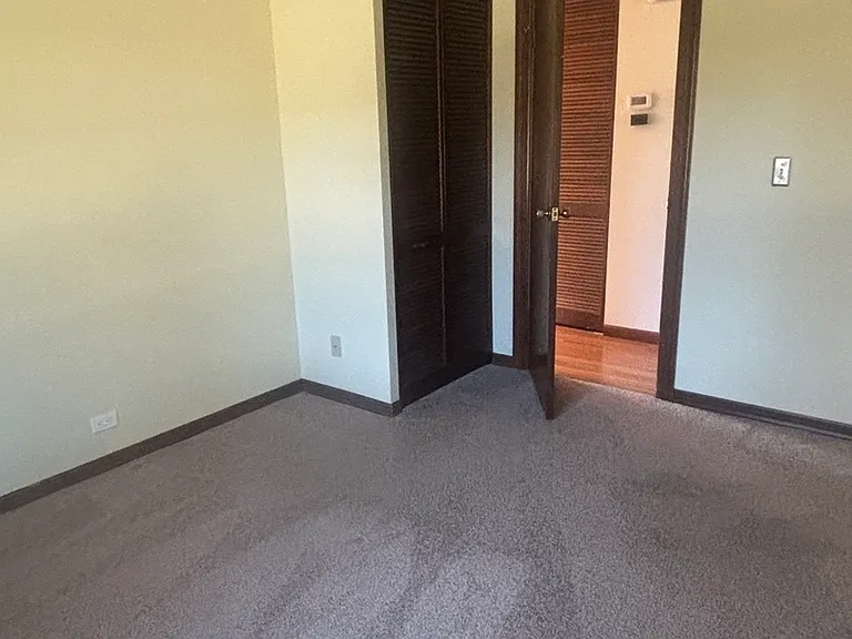 7718 Butternut Ct — Photo 10