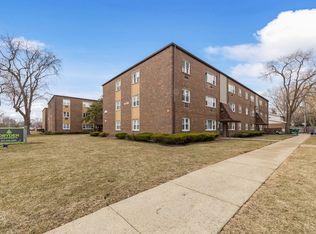 Dryden Homes, Arlington Heights, IL 60004