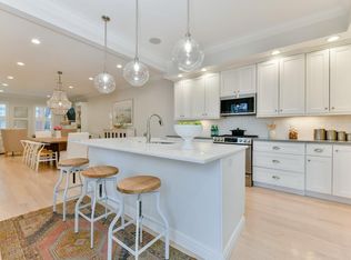 9 Prospect St #1, Charlestown, MA 02129
