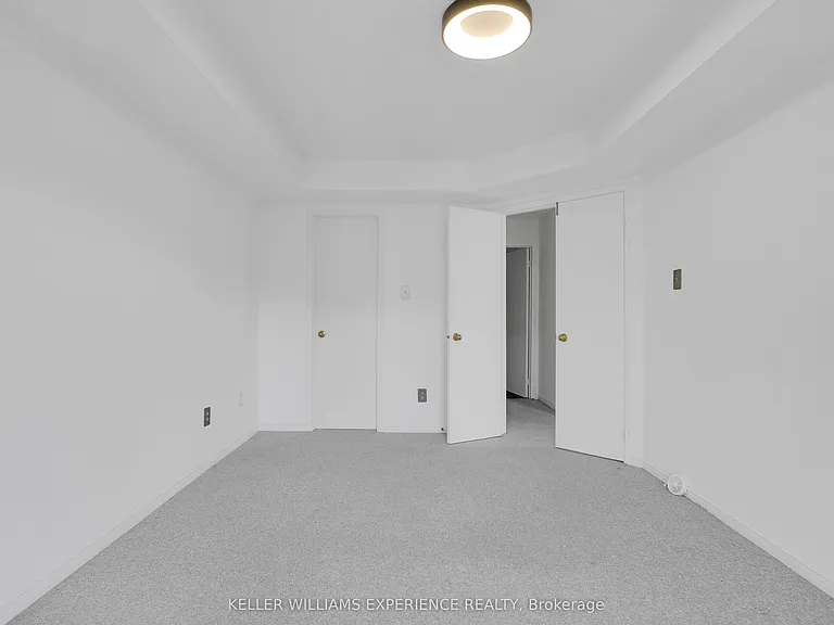 492 Laclie St #204 — Photo 10