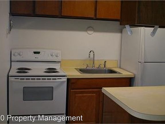 4th image of 735 SE Ireland St APT 201