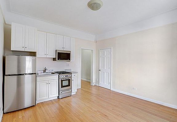 3rd image of 53 W 72nd St APT 7H