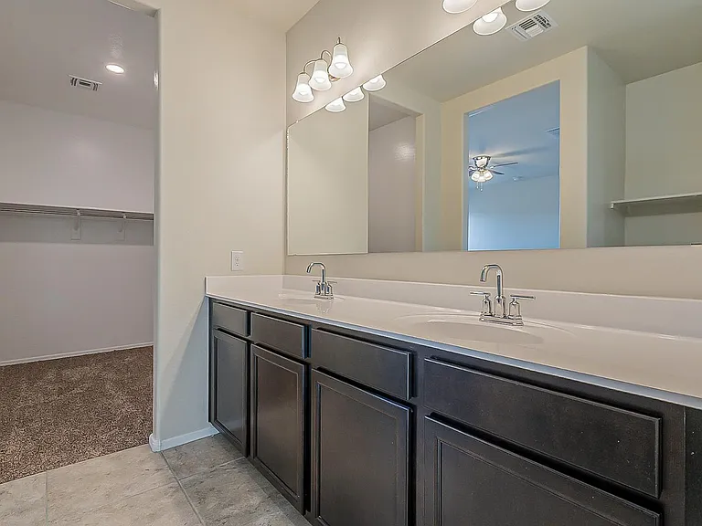 30738 W Columbus Ave — Photo 24