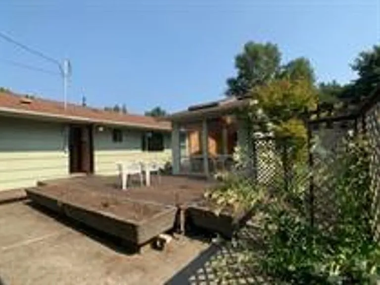 603 S Davies Rd — Photo 16