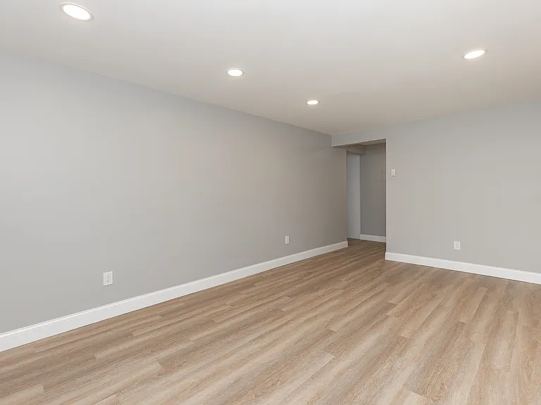 100 Lakeview Ave #1B — Photo 4