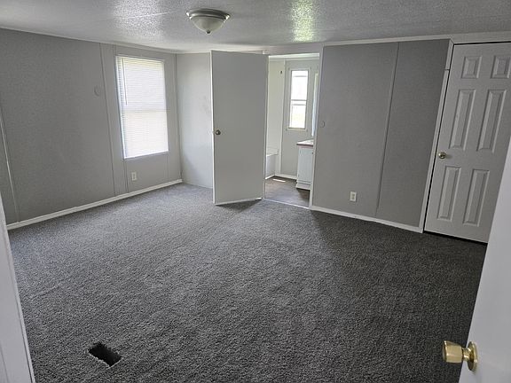 5th image of 3216 E 35th St #3410