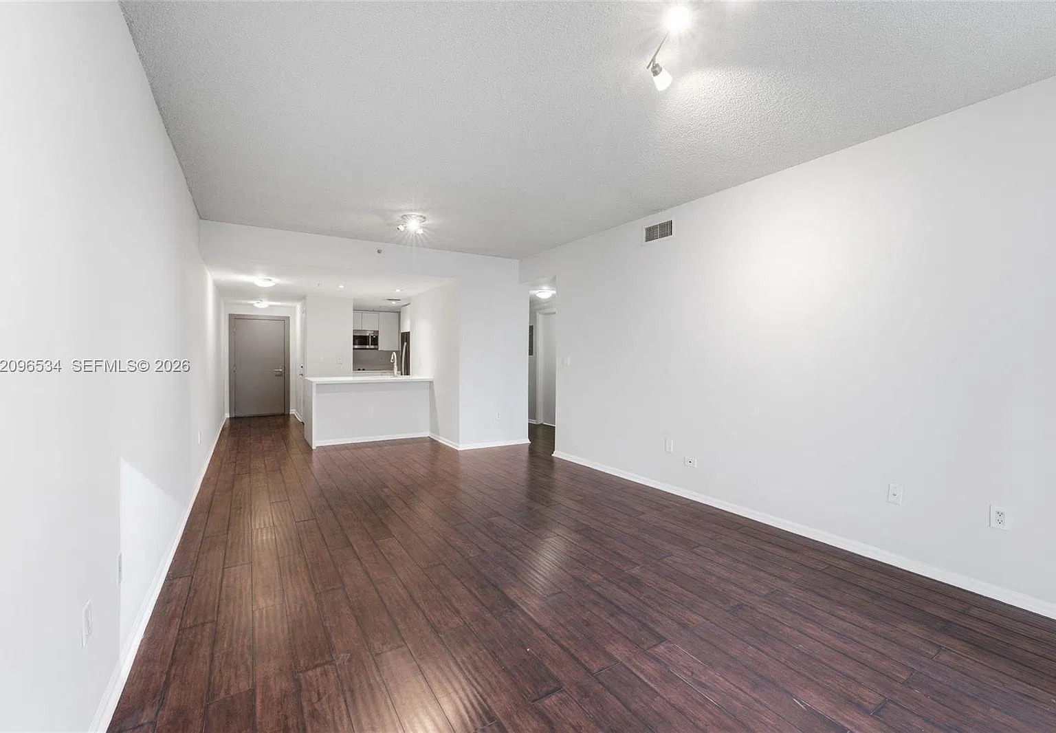 Fortune House Condo — Photo 4