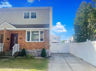 56 Groton St, Staten Island, NY 10312