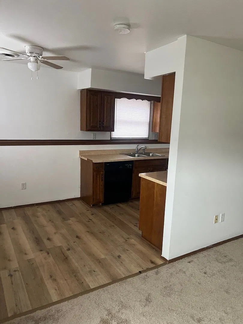 632 N. Elmer Street — Photo 2