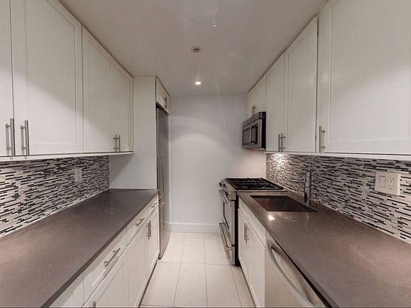 3rd image of 301 E 47th St APT 2E