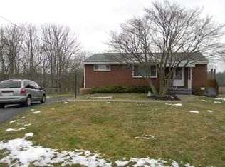 6400 Willem Dr, Finleyville, PA