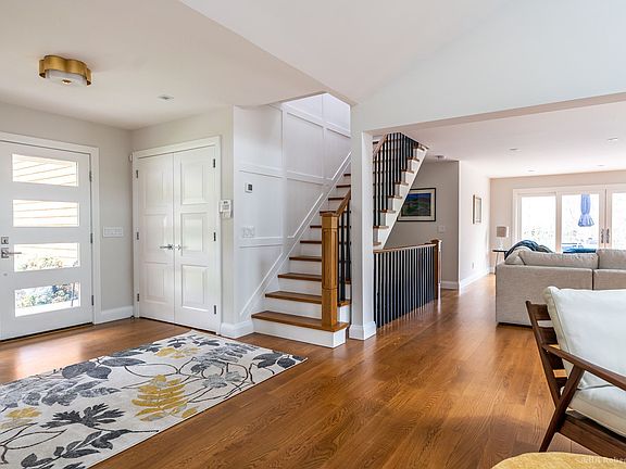 4th image of 252 Northside Dr
